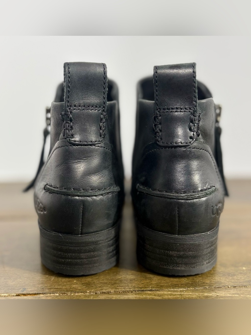 UGG Aureo Leather Ankle Boot - Black - Women's Size 8.5 - Picture 4 of 11